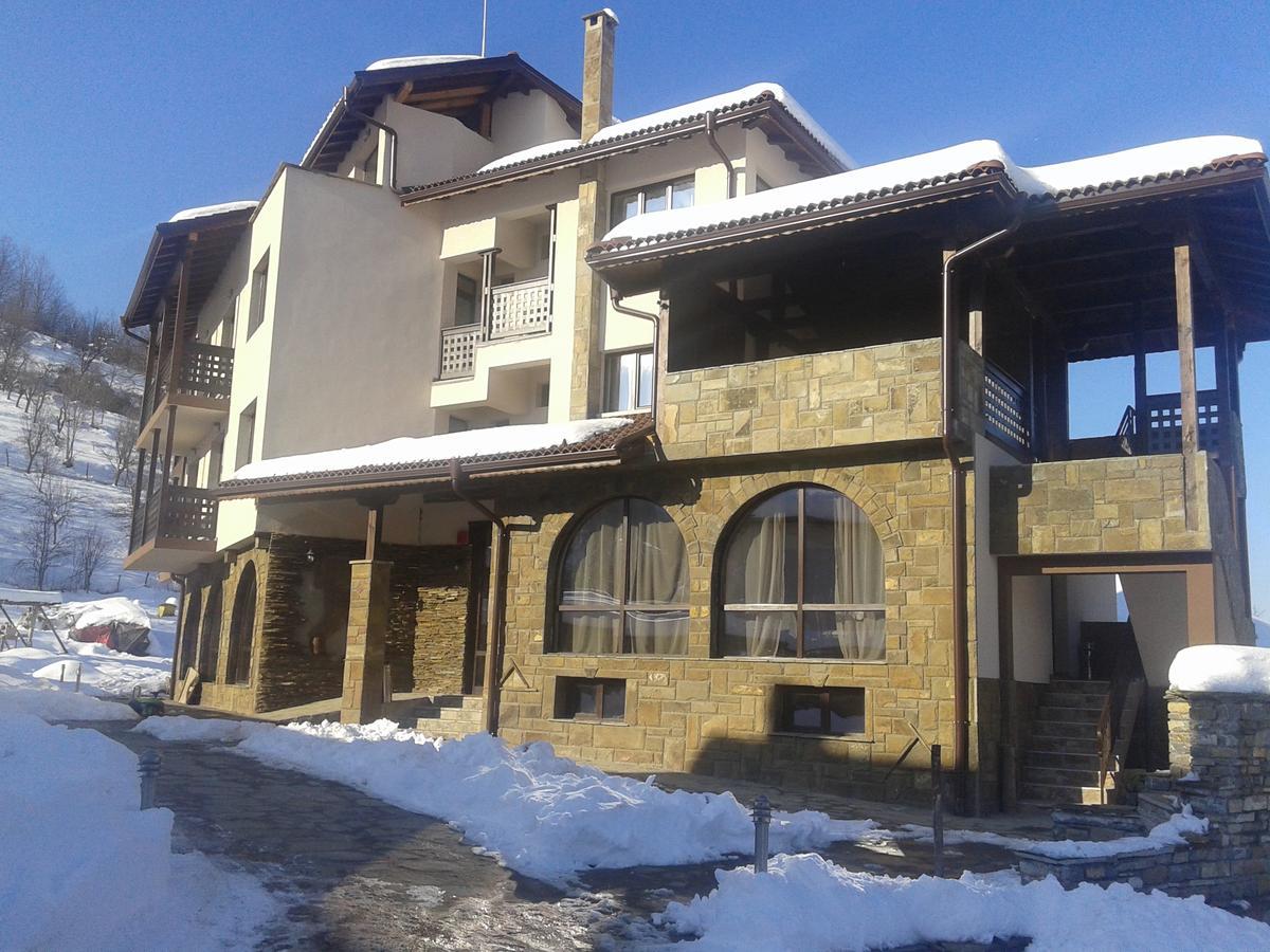 Family Hotel Balkana Априлці Екстер'єр фото